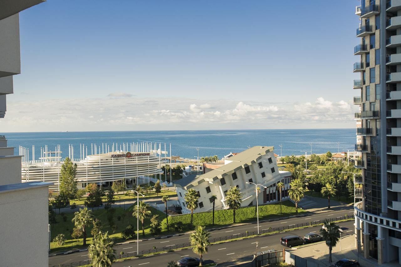 Panorama Sea Tower Aparthotel บาทูมิ ภายนอก รูปภาพ