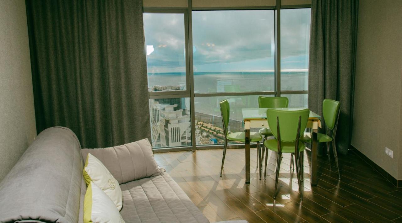 Panorama Sea Tower Aparthotel บาทูมิ ภายนอก รูปภาพ
