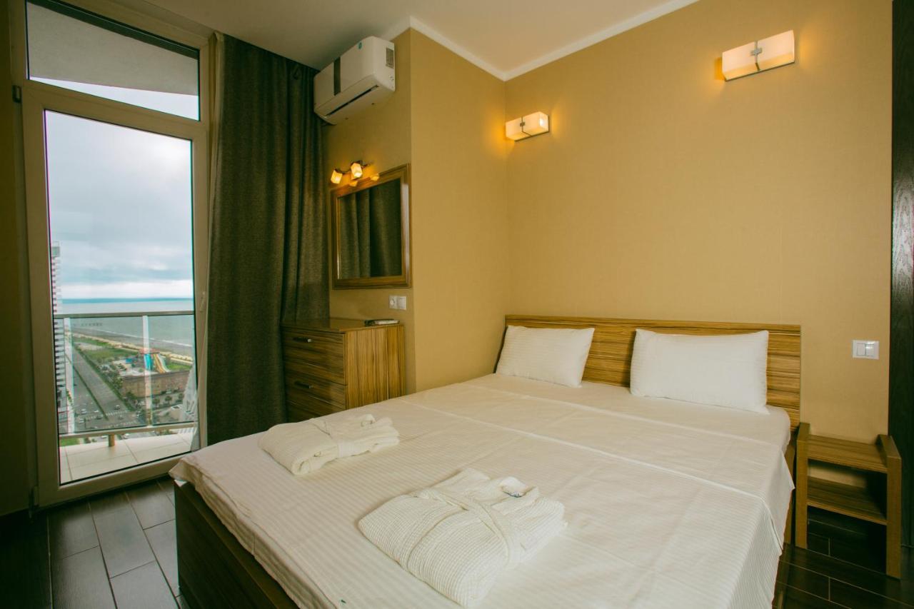Panorama Sea Tower Aparthotel บาทูมิ ภายนอก รูปภาพ